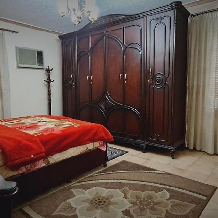 Comfy 3 Bedrooms Apartment In Cairo 87 Екстер'єр фото
